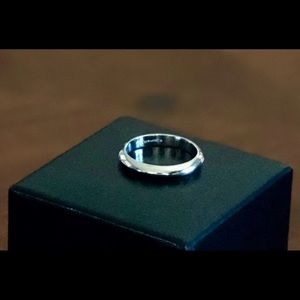 Tiffany’s Platinum Wedding Band